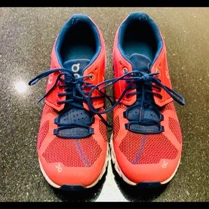 ON CLOUD WOMENS running shoe sz 9 pink blue